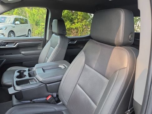 Used 2025 GMC Sierra 1500 SLT RWD image 17