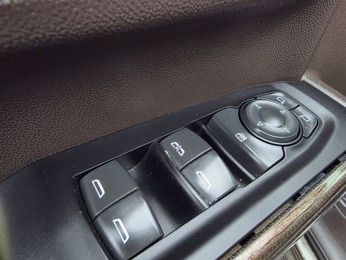 Used 2022 Chevrolet Silverado 2500 LT w/ Convenience Package AWD/4WD image 12