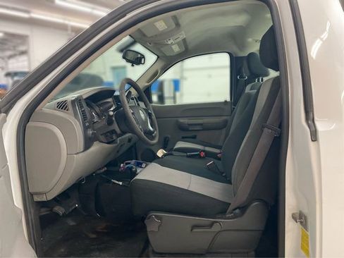 Used 2007 Chevrolet Silverado 3500 W/T w/ Snow Plow Prep Package image 10