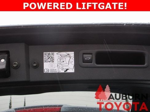 Certified 2021 Toyota Highlander Limited image 9