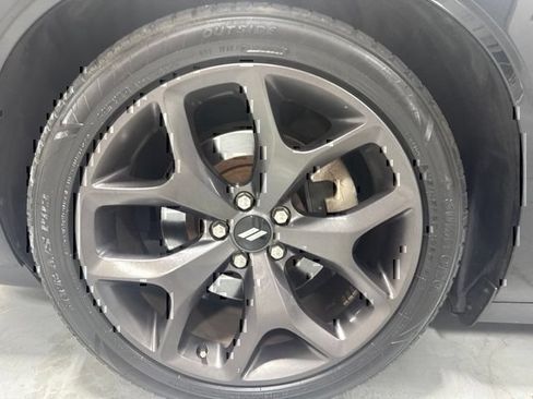 Used 2017 Dodge Challenger R/T RWD image 11