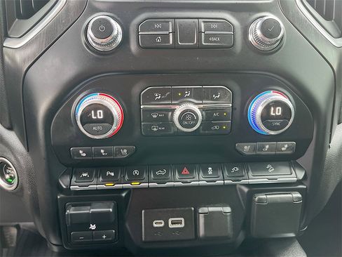 Used 2020 GMC Sierra 1500 AT4 w/ AT4 Premium Package image 16