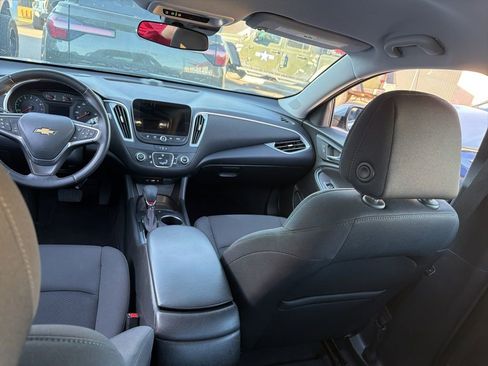 Used 2023 Chevrolet Malibu RS image 22