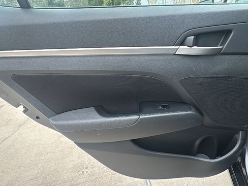 Used 2020 Hyundai Elantra Value Edition w/ Cargo Package (C1) FWD image 16