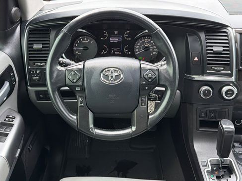 Used 2019 Toyota Sequoia Limited w/ Safety & Convenience Package AWD/4WD image 15
