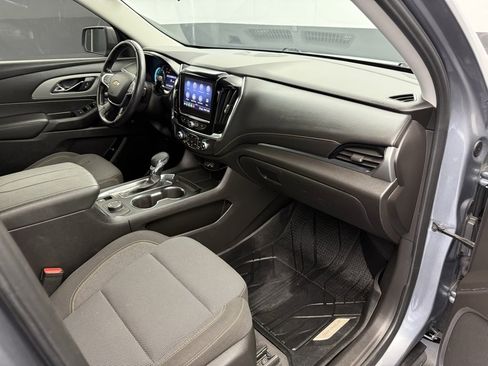 Used 2021 Chevrolet Traverse LT w/ LPO, Floor Liner Package image 52