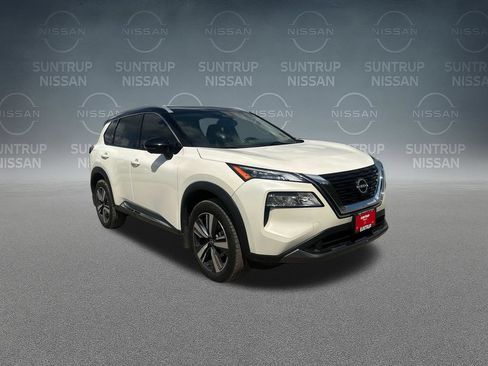 Used 2023 Nissan Rogue SL AWD/4WD image 39