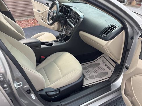 Used 2015 Kia Optima LX image 8