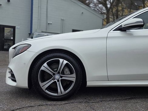 Used 2017 Mercedes-Benz E 300 4MATIC image 10