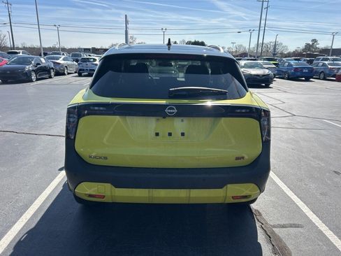 Used 2025 Nissan Kicks SR image 7
