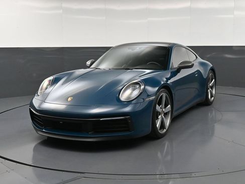 Certified 2024 Porsche 911 Carrera T RWD image 6