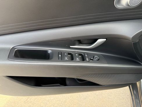 Certified 2024 Hyundai Elantra SEL image 10