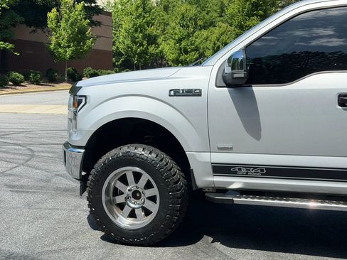 Used 2017 Ford F150 XLT w/ Equipment Group 302A Luxury AWD/4WD image 7