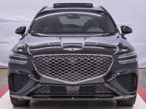 Certified 2025 Genesis GV70 3.5T Sport w/ Sport Advanced Package image 4