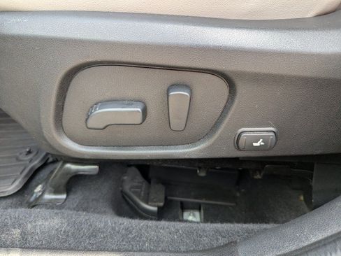 Used 2018 Subaru Forester 2.5i Limited AWD/4WD image 12