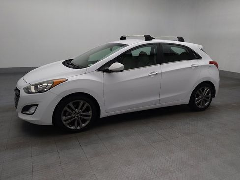 Used 2017 Hyundai Elantra GT w/ Value Edition Package 02 image 2