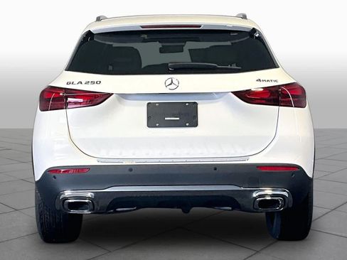 New 2026 Mercedes-Benz GLA 250 4MATIC image 4