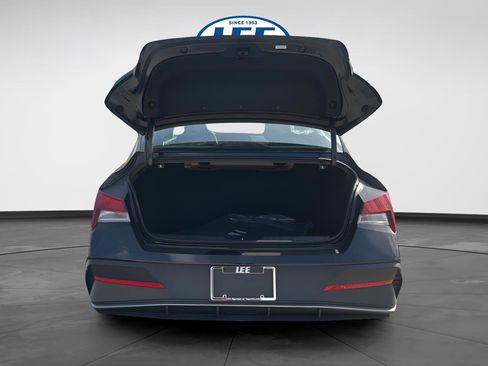 New 2026 Hyundai Elantra SE image 17