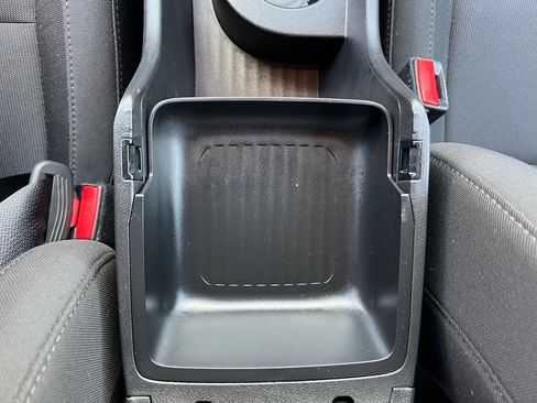 Used 2025 Hyundai Kona SEL AWD/4WD image 30