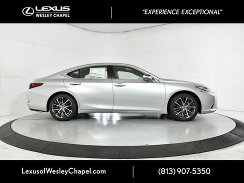 New 2025 Lexus ES 350 w/ Premium Package image 2