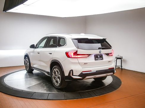 Certified 2023 BMW X1 xDrive28i w/ Convenience Package AWD/4WD image 5