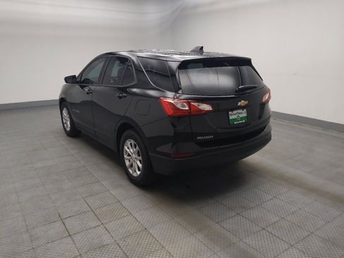 Used 2019 Chevrolet Equinox LS FWD image 5