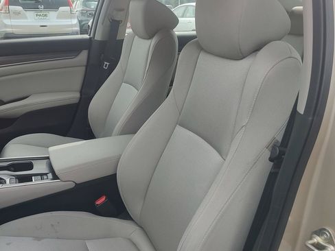 Used 2019 Honda Accord LX image 2