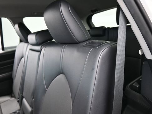 Used 2024 Toyota Grand Highlander FWD image 30