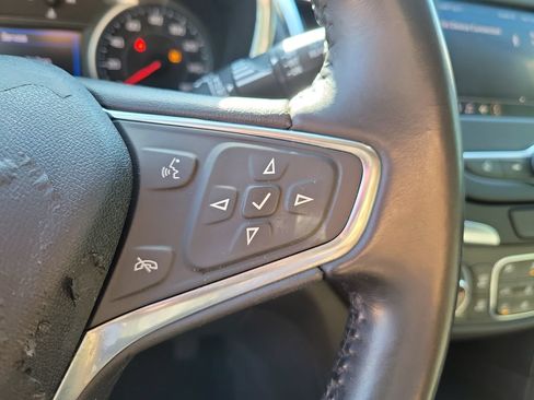 Used 2021 Chevrolet Equinox LT FWD image 27