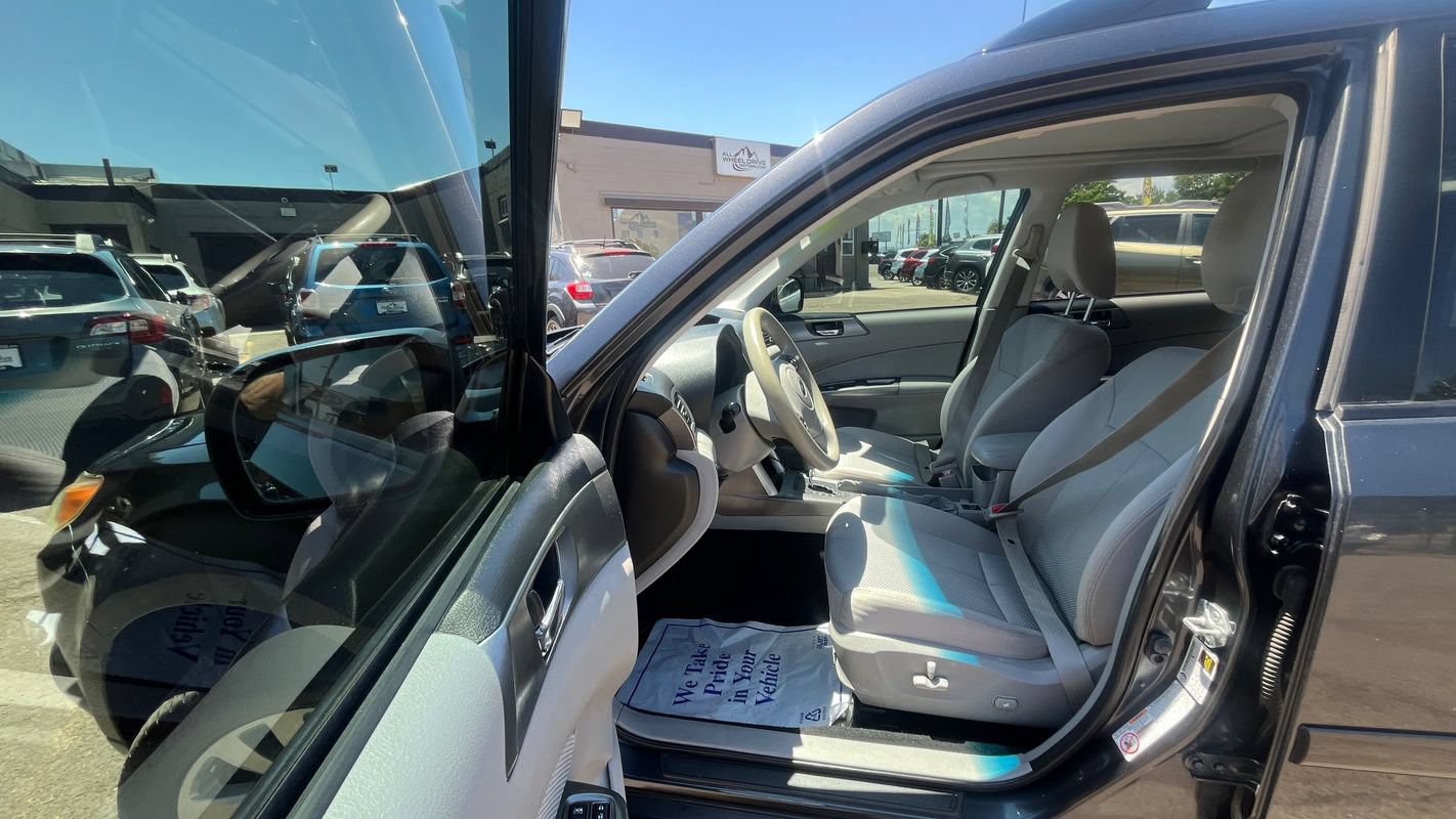 Used 2012 Subaru Forester 2.5X Premium w/ All-Weather Pkg AWD/4WD image 19