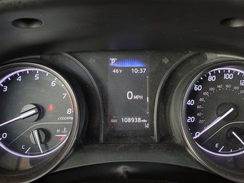 Used 2022 Toyota Camry SE image 23