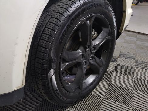 Used 2017 Dodge Journey Crossroad FWD image 31