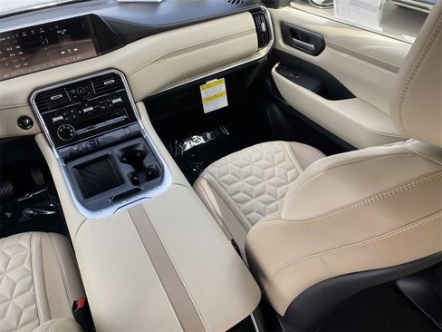 New 2026 Nissan Armada Platinum image 18