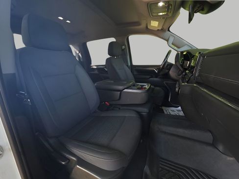 Used 2024 Chevrolet Silverado 2500 LT AWD/4WD image 9
