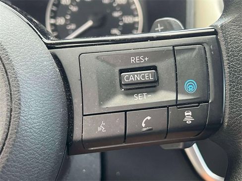 Used 2023 Nissan Rogue SV image 21