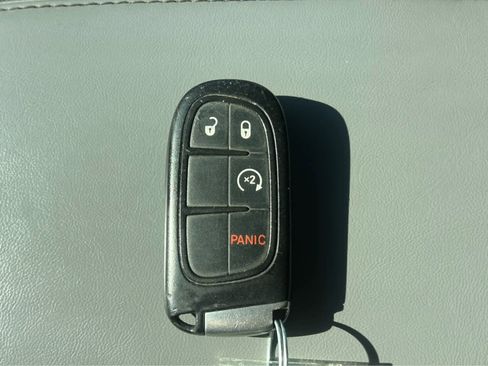 Used 2014 Jeep Cherokee Limited FWD image 35