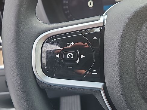 New 2026 Volvo XC60 T8 Plus w/ Protection Package Premier image 16