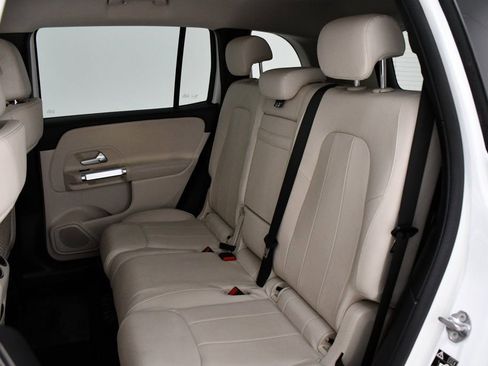 Certified 2022 Mercedes-Benz GLB 250 4MATIC image 21