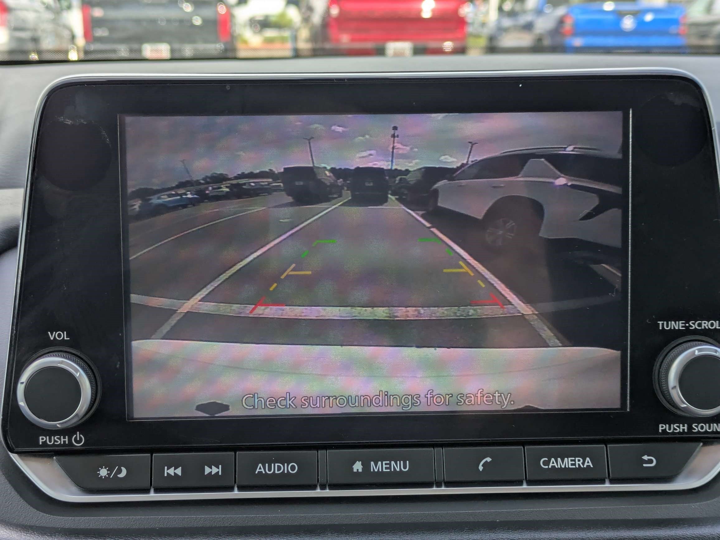 Used 2024 Nissan Rogue S FWD image 18