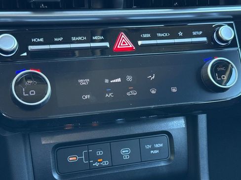 New 2026 Hyundai Tucson Blue SE image 17