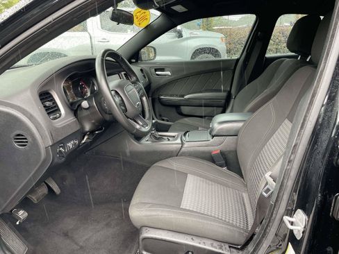 Used 2023 Dodge Charger SXT w/ Blacktop Package RWD image 5