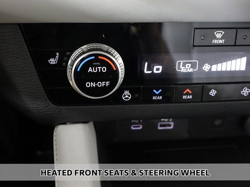 New 2025 Mitsubishi Outlander SEL image 10