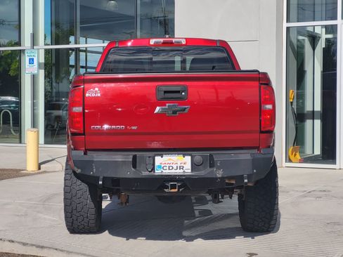 Used 2017 Chevrolet Colorado Z71 AWD/4WD image 6