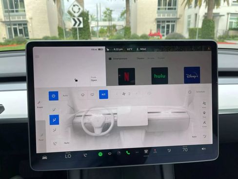 Used 2023 Tesla Model 3 Standard Range RWD image 18