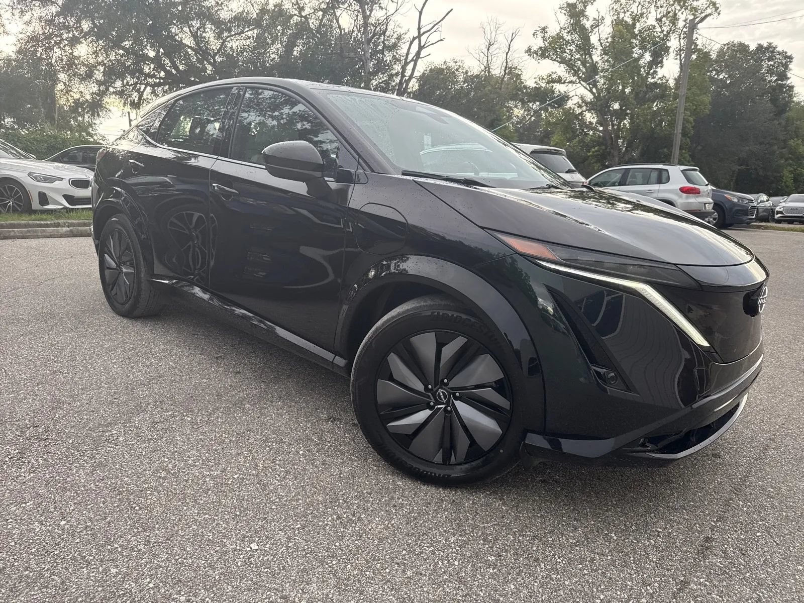 Used 2023 Nissan Ariya AWD image 6