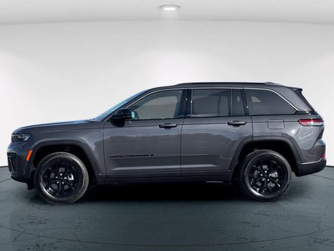 New 2026 Jeep Grand Cherokee Altitude AWD/4WD image 9