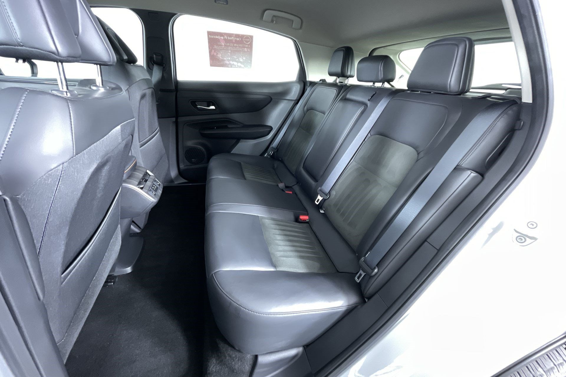 Certified 2024 Nissan Ariya AWD image 23