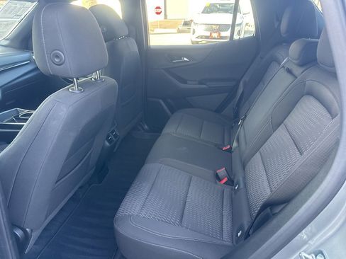 Certified 2025 Chevrolet Equinox LT image 18