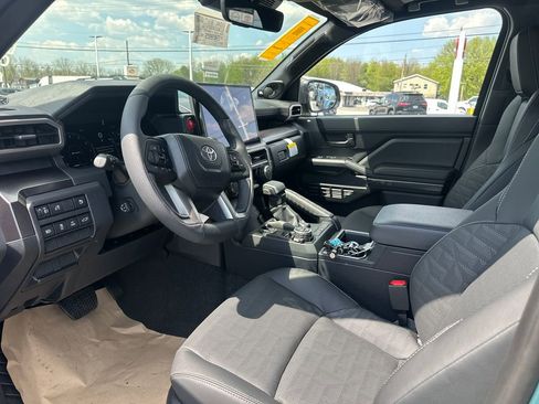 New 2026 Toyota 4Runner TRD Off-Road Premium AWD/4WD image 9