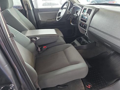 Used 2005 Dodge Dakota SLT image 28